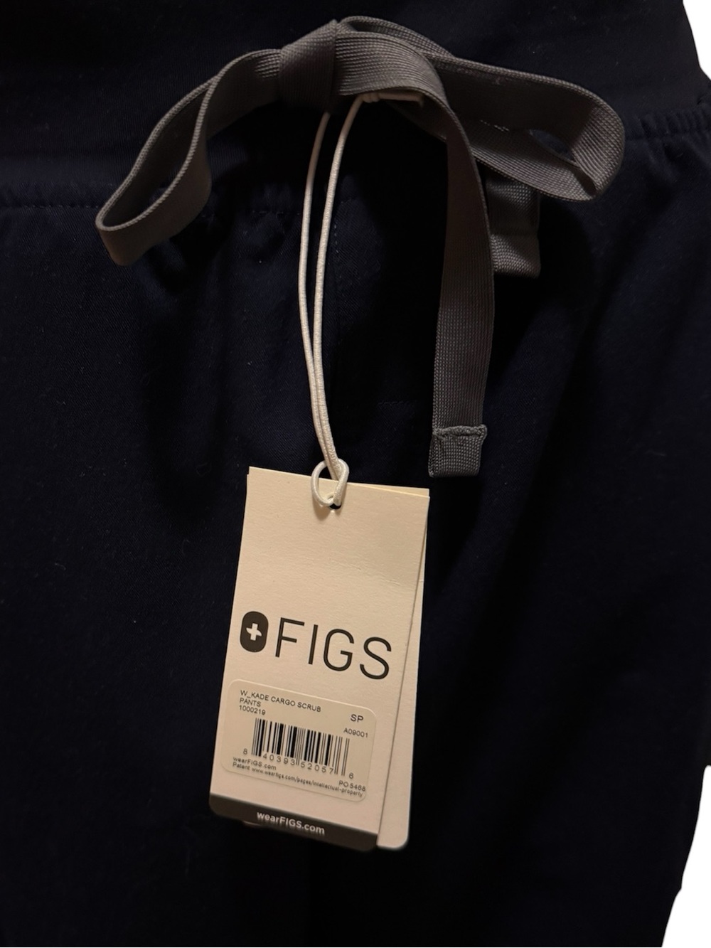 Figs Kade Cargo Scrub Pants (Petite) - Picture 5 of 6